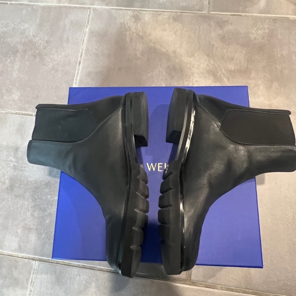 Stuart Weitzman Dylan Black Bootie - Picture 3 of 7
